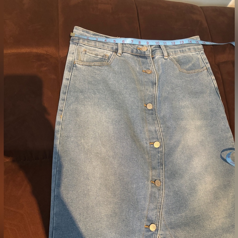 One 5 One Denim Midi Skirt, size medium. - Picture 7 of 11